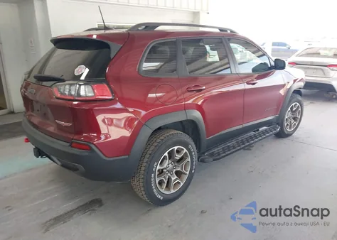 2021 Jeep Cherokee Trailhawk 4X4 from USA, damaged, VIN 1C4PJMBX8MD218960